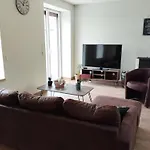 Maison Moderne Avec Terrasse Et Jardin à Beaune-d'allier - Fr-1-489-554 Beaune d'Allier