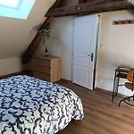 Maison Moderne Avec Terrasse Et Jardin à Beaune-d'allier - Fr-1-489-554 Hébergement de vacances *