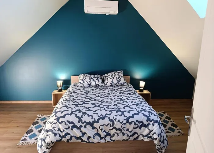 Naturel, Proche Montlucon & Neris-les-bains - Fr-1-489-554 Holiday home Beaune d'Allier